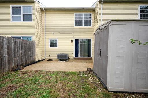 Listing photo thumbnail