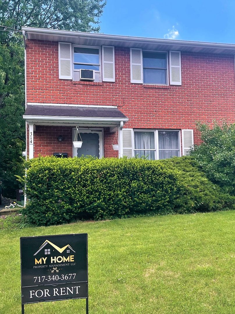 Elizabethtown Apartment: 314 Plum Street