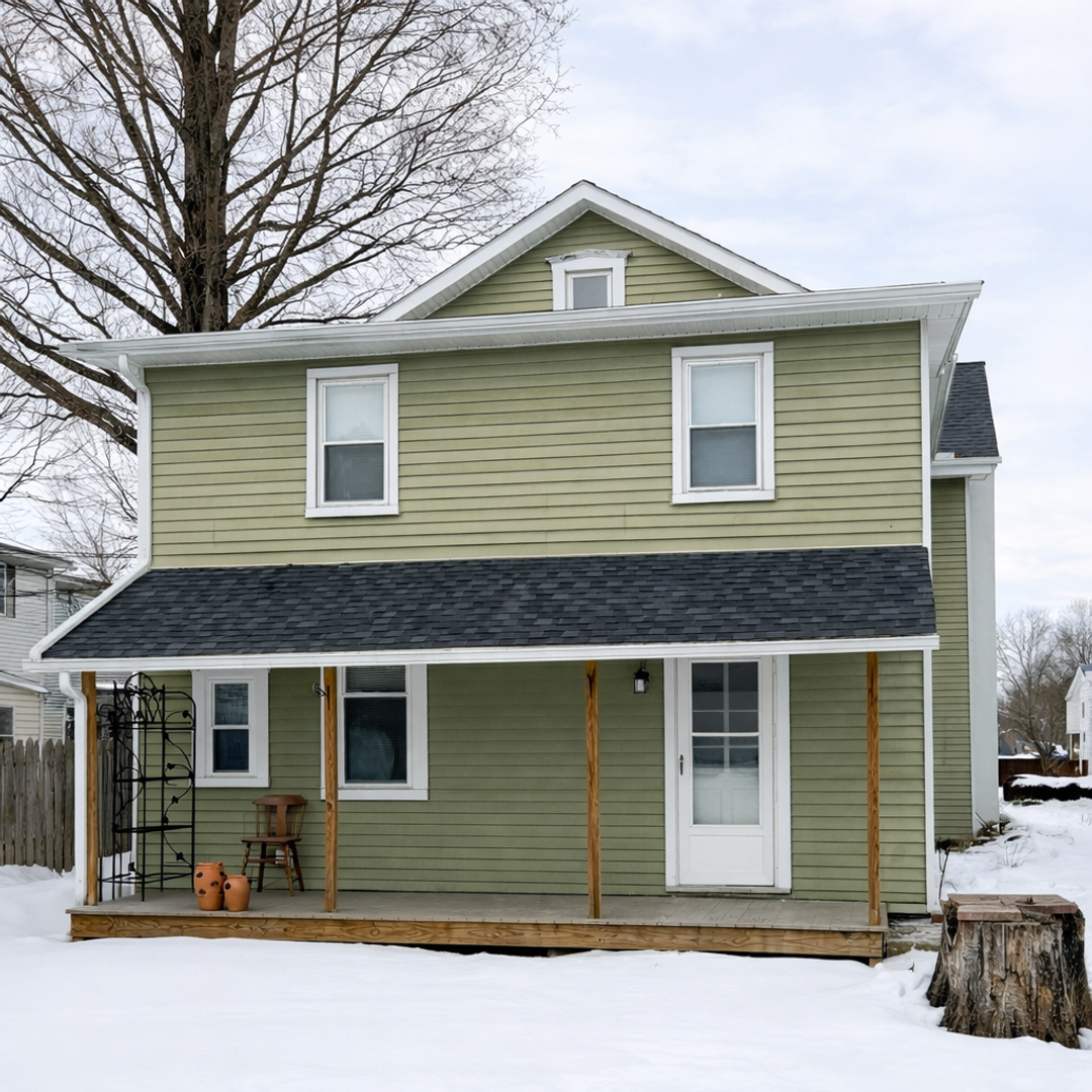 Mount Joy House: 704 W Main St