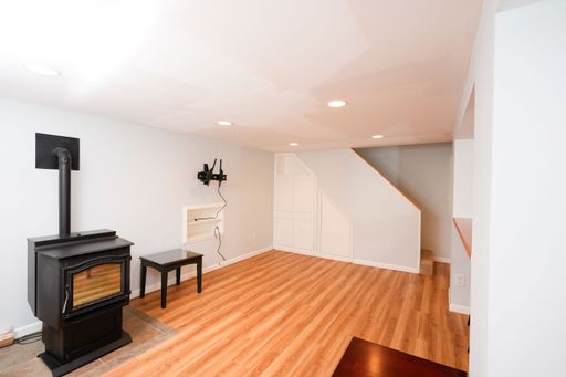 Listing photo thumbnail