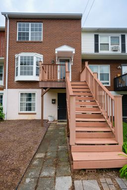 1421 E Caracas Ave , Hershey, PA 17033