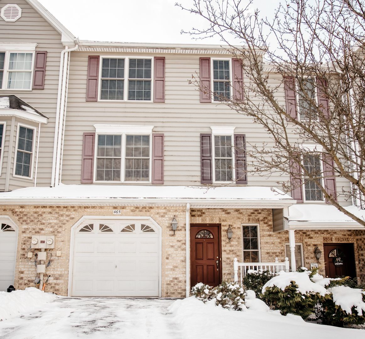 Harrisburg House: 465 Sunday Drive