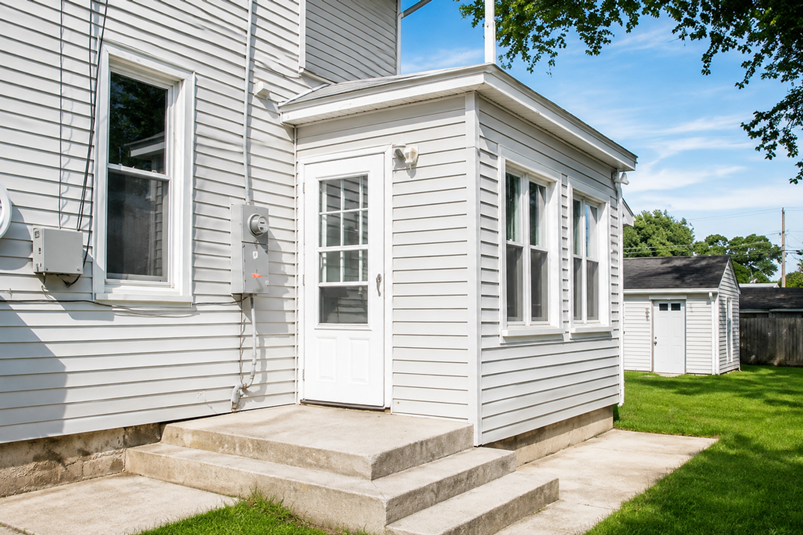 Royalton House: 412 Allen Dr