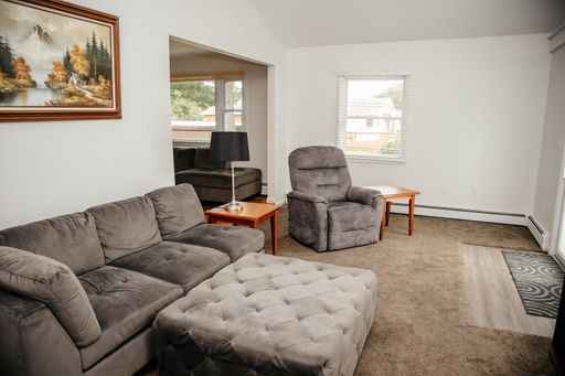 Listing photo thumbnail