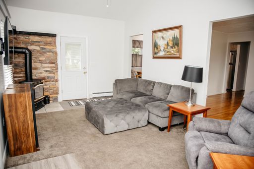 Listing photo thumbnail
