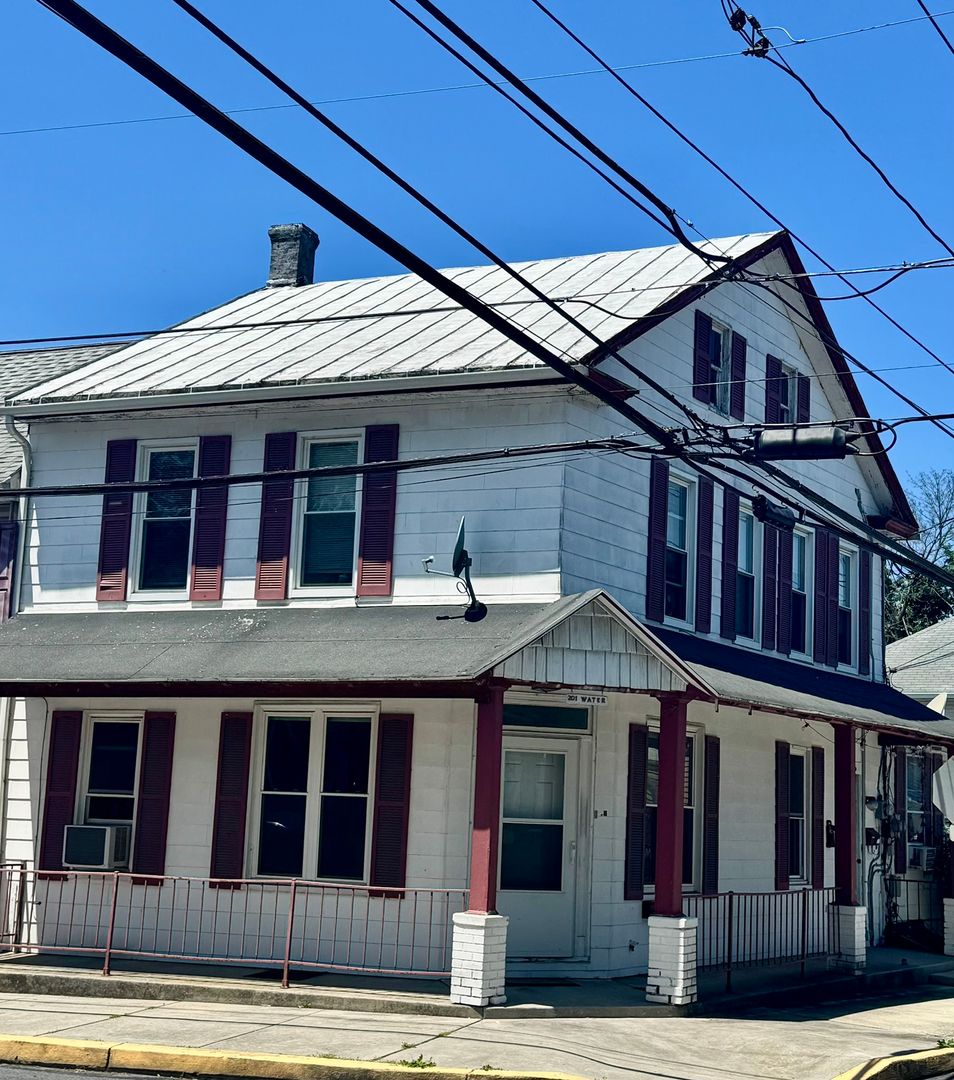 Middletown Apartment: 201 W Water St