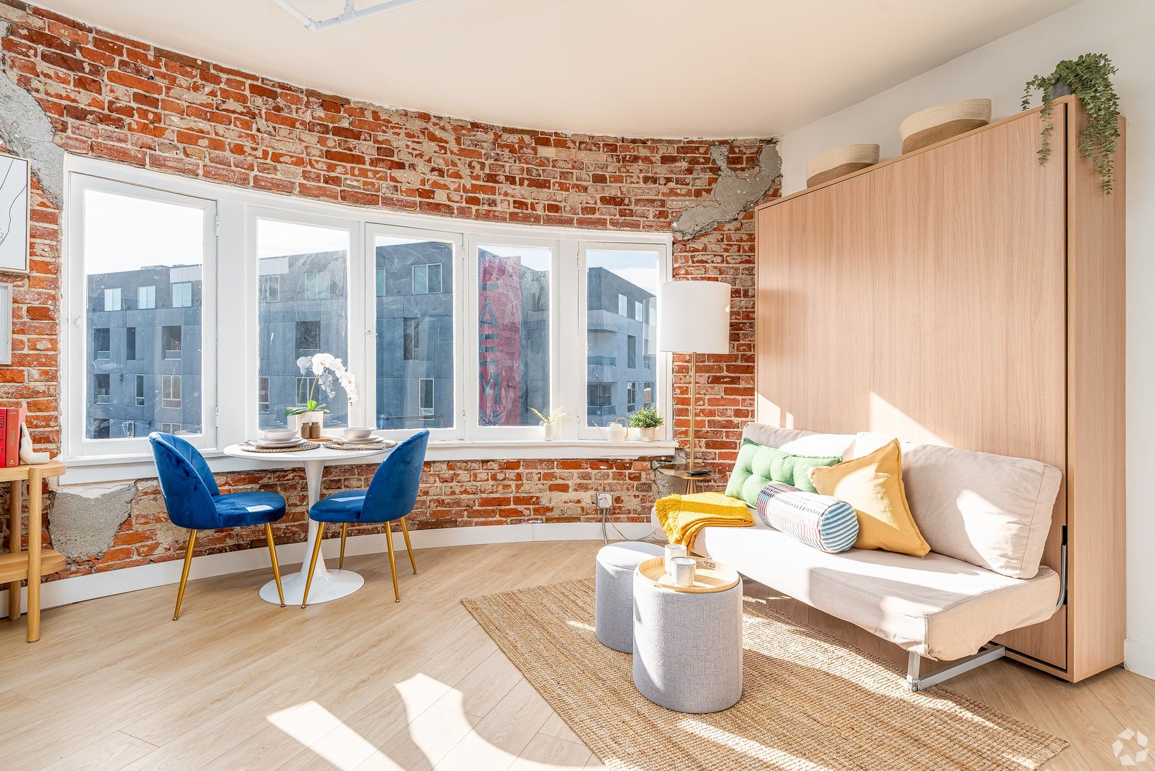 Glendale Apartment: 202 E Wilson Ave