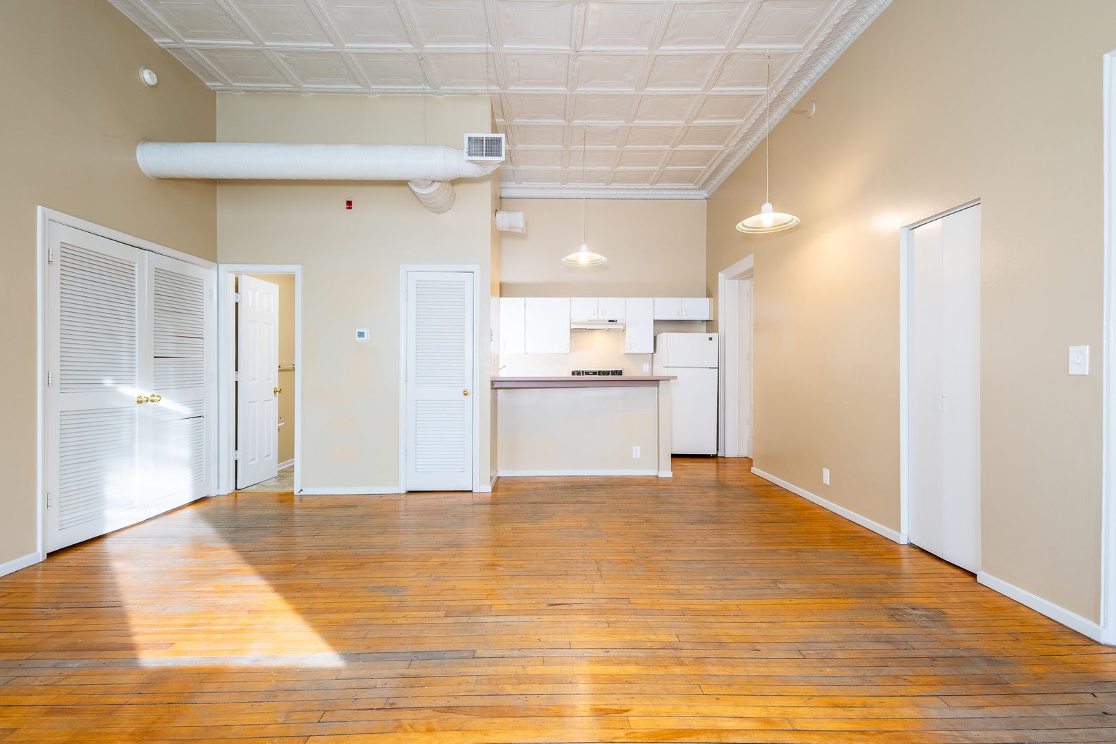 Omaha Apartment: 3819 Jones St