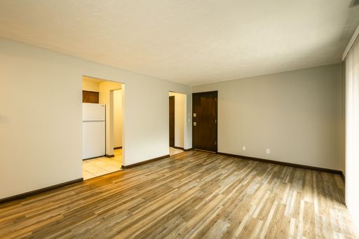 1 Bed 1 Bath Rental at 6917 Military Ave Unit 5, Omaha, NE – photo 1