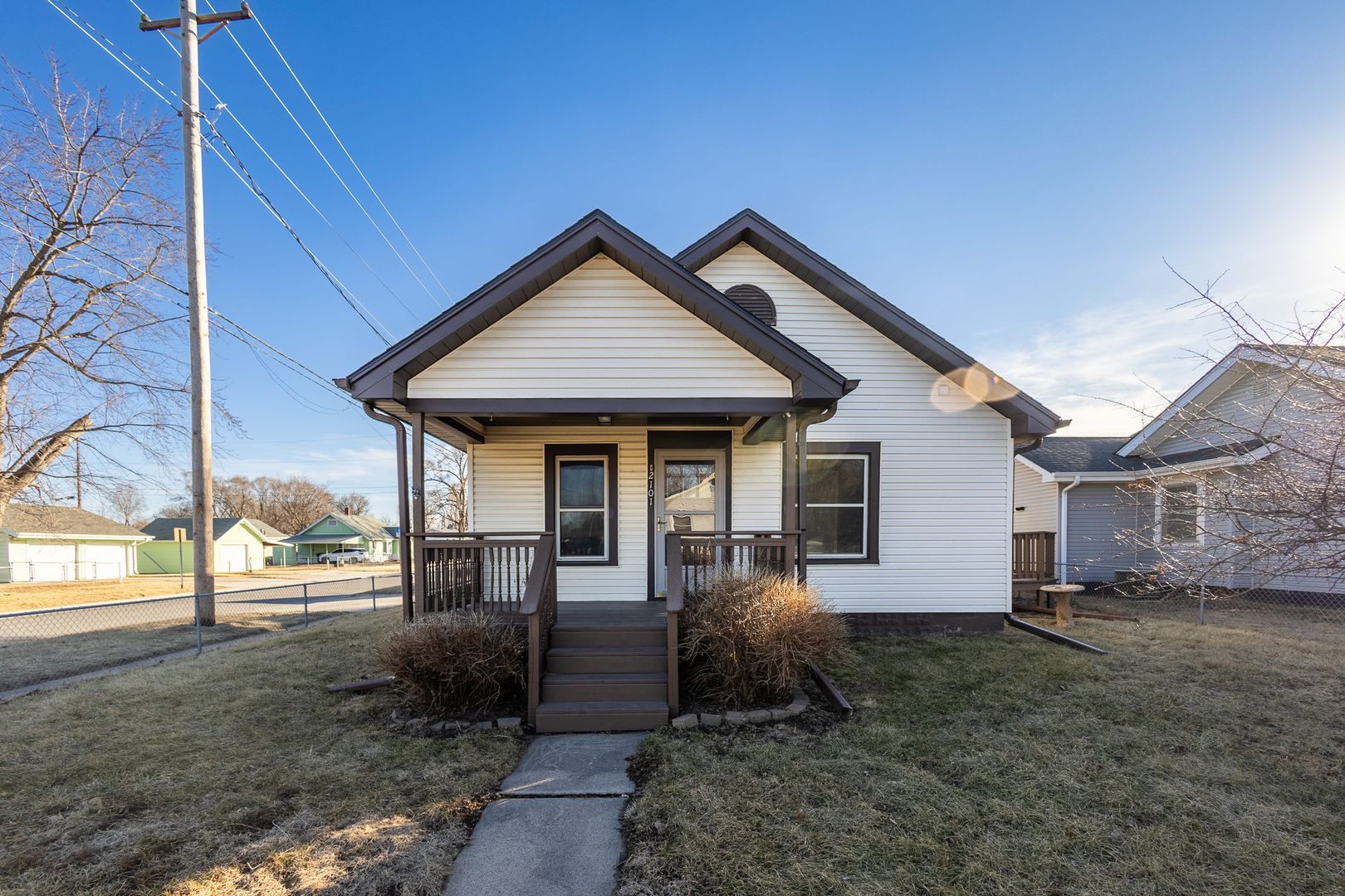 Council Bluffs House: 2101 Ave F