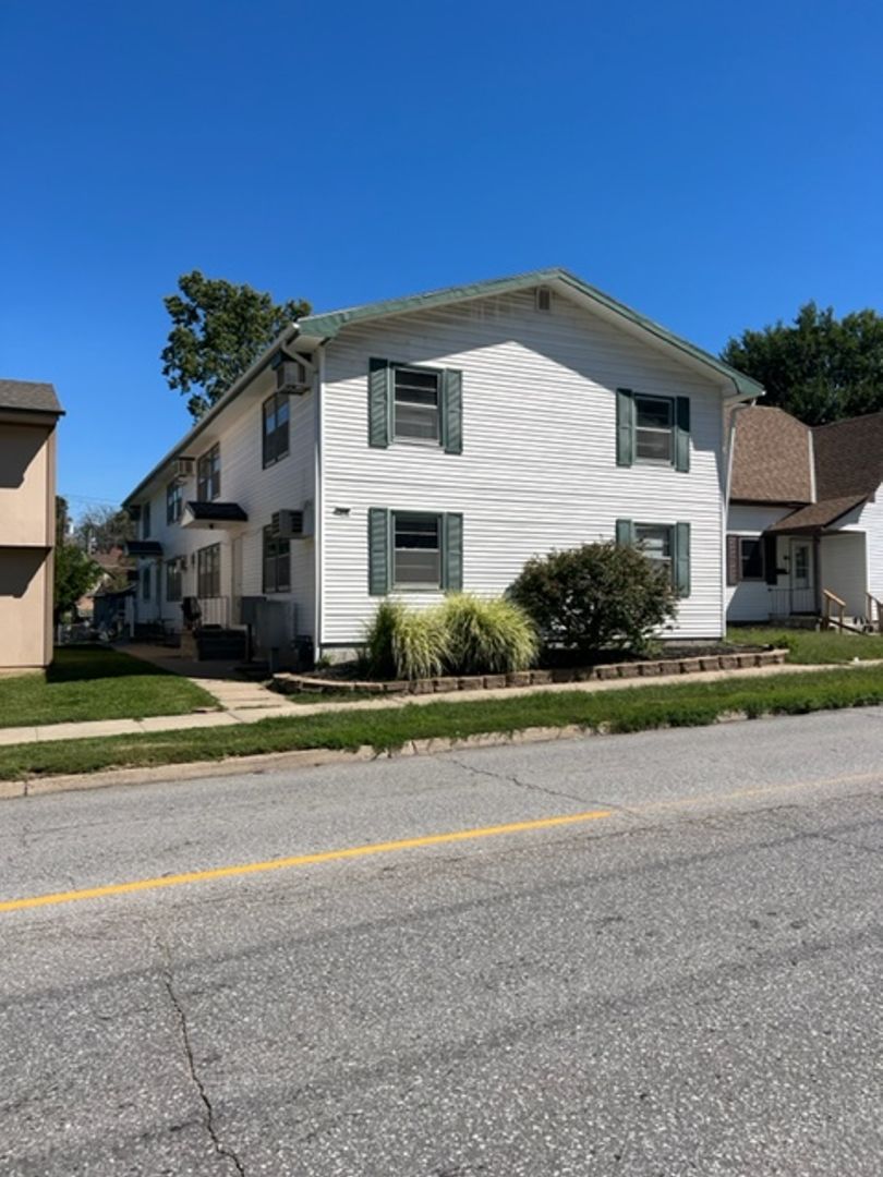 Council Bluffs Apartment: 119 S. 1st Street