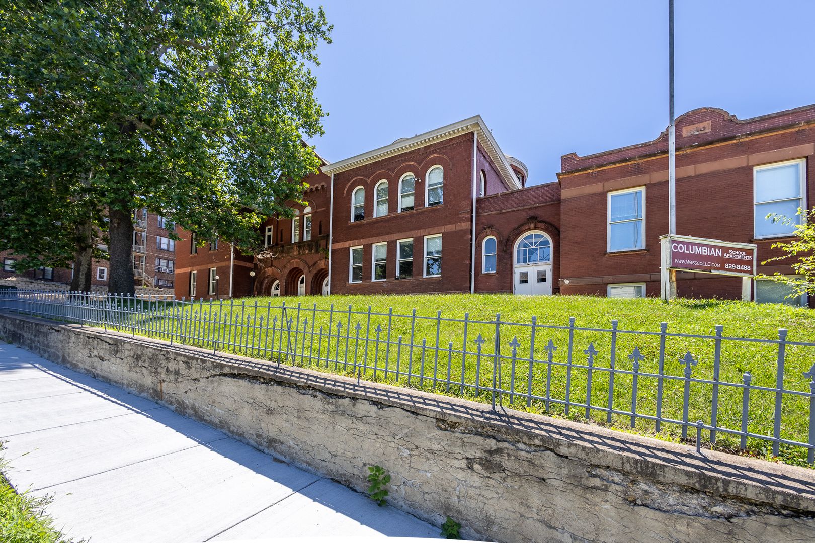 Omaha Apartment: 3819 Jones St