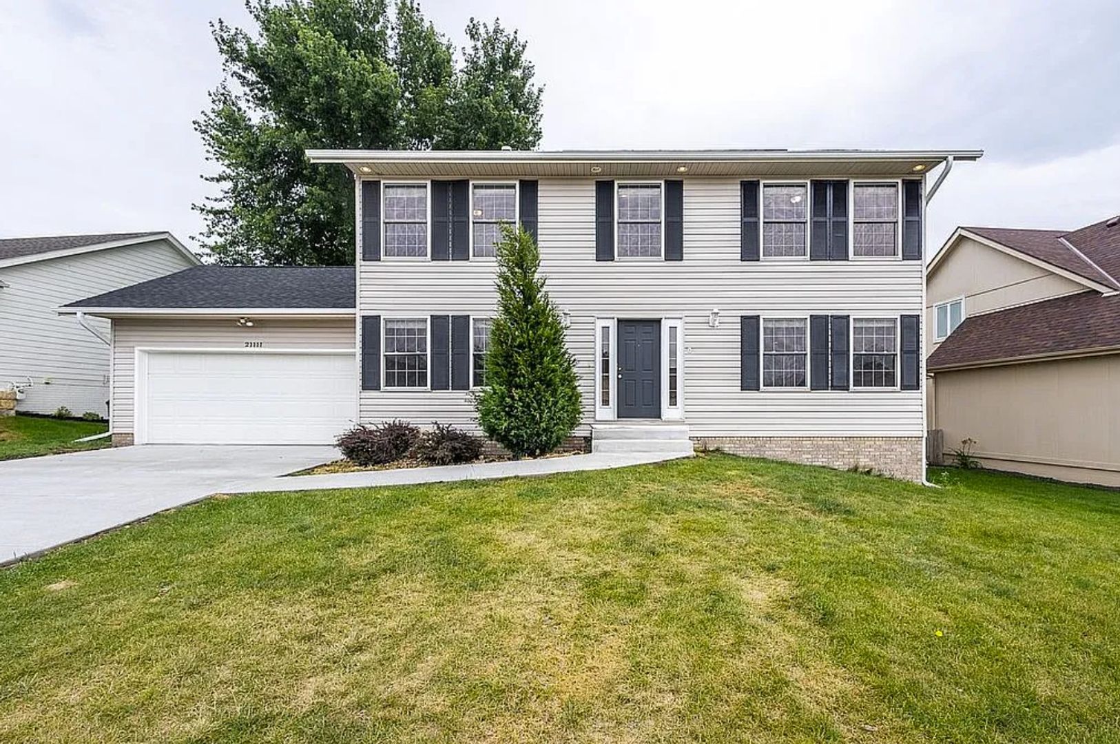 Gretna House: 21111 Schofield Dr