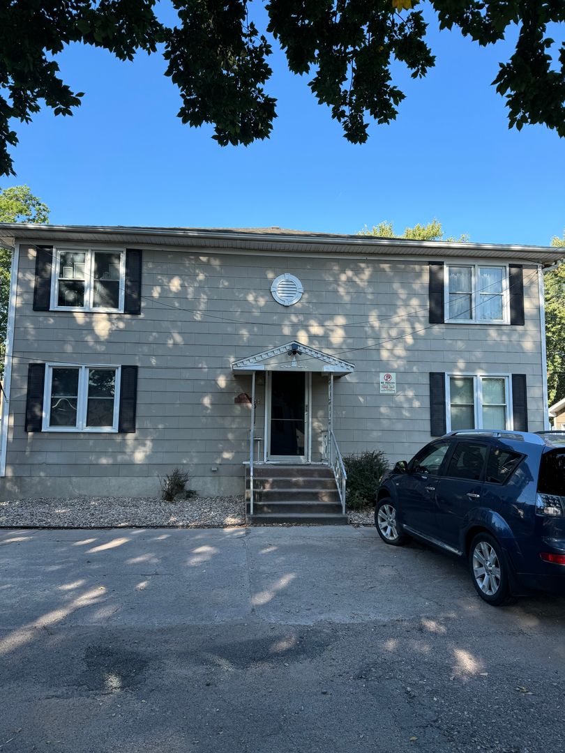 Hastings Apartment: 1115 N Lexington Ave LLC