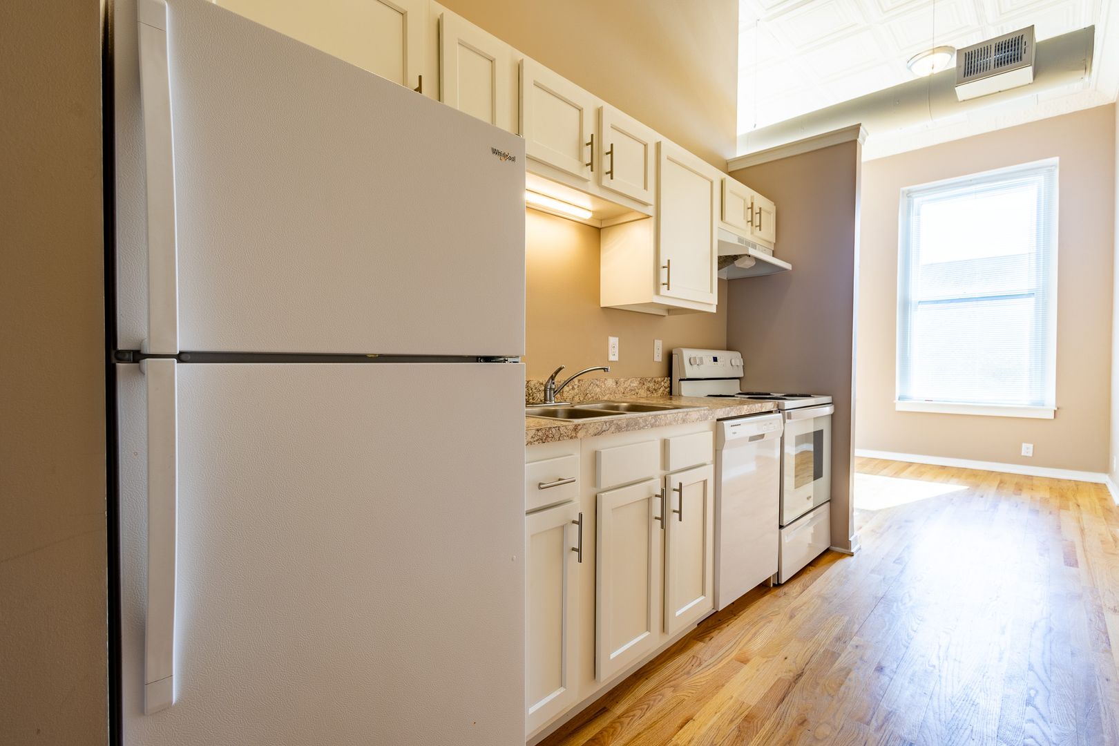 Omaha Apartment: 3819 Jones St