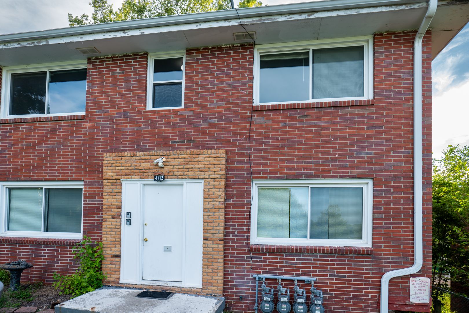 Omaha Apartment: 4112 N 48th Street