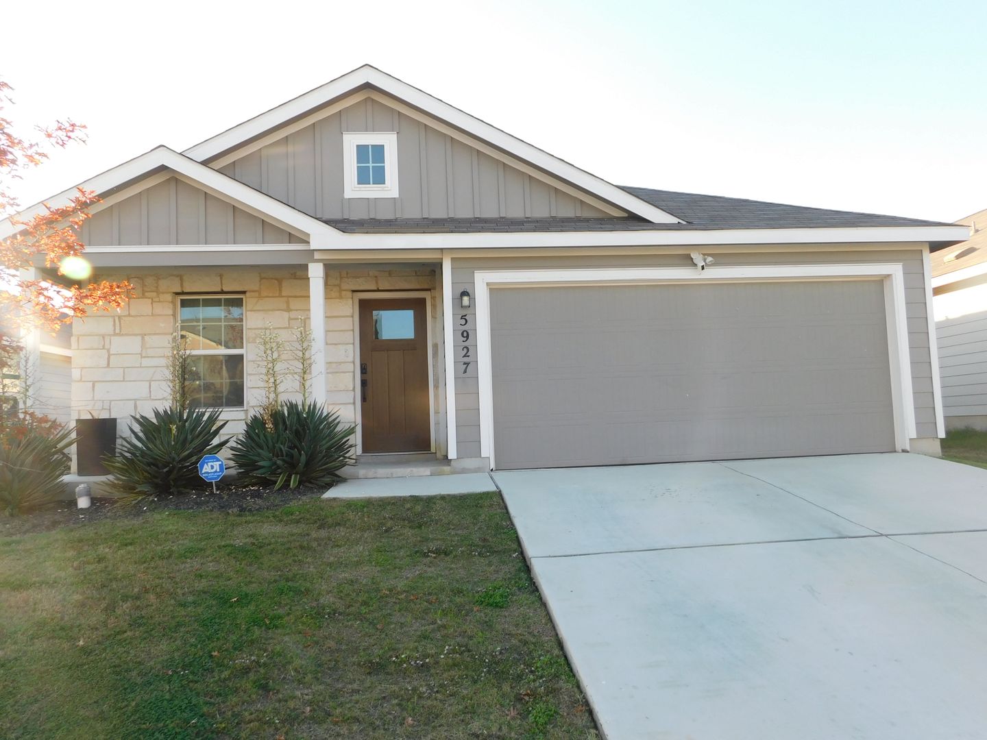 Converse House: 5927 Sunshine Summit