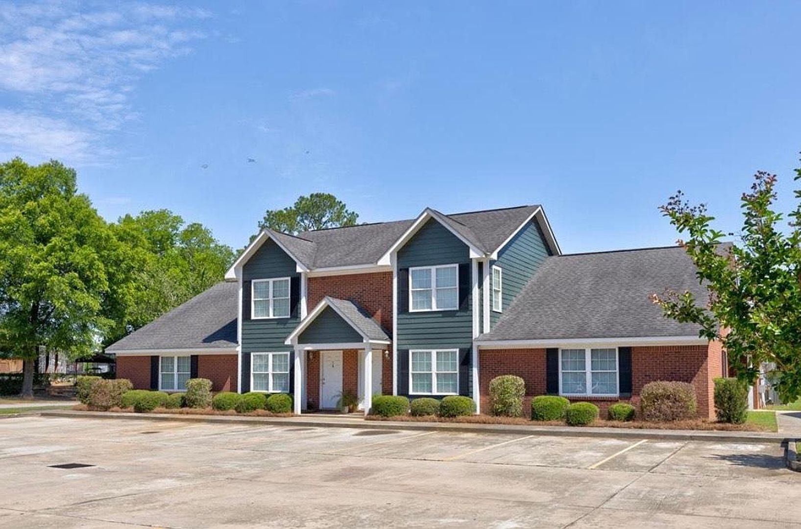 Albany Apartment: 2520 Barnesdale Way