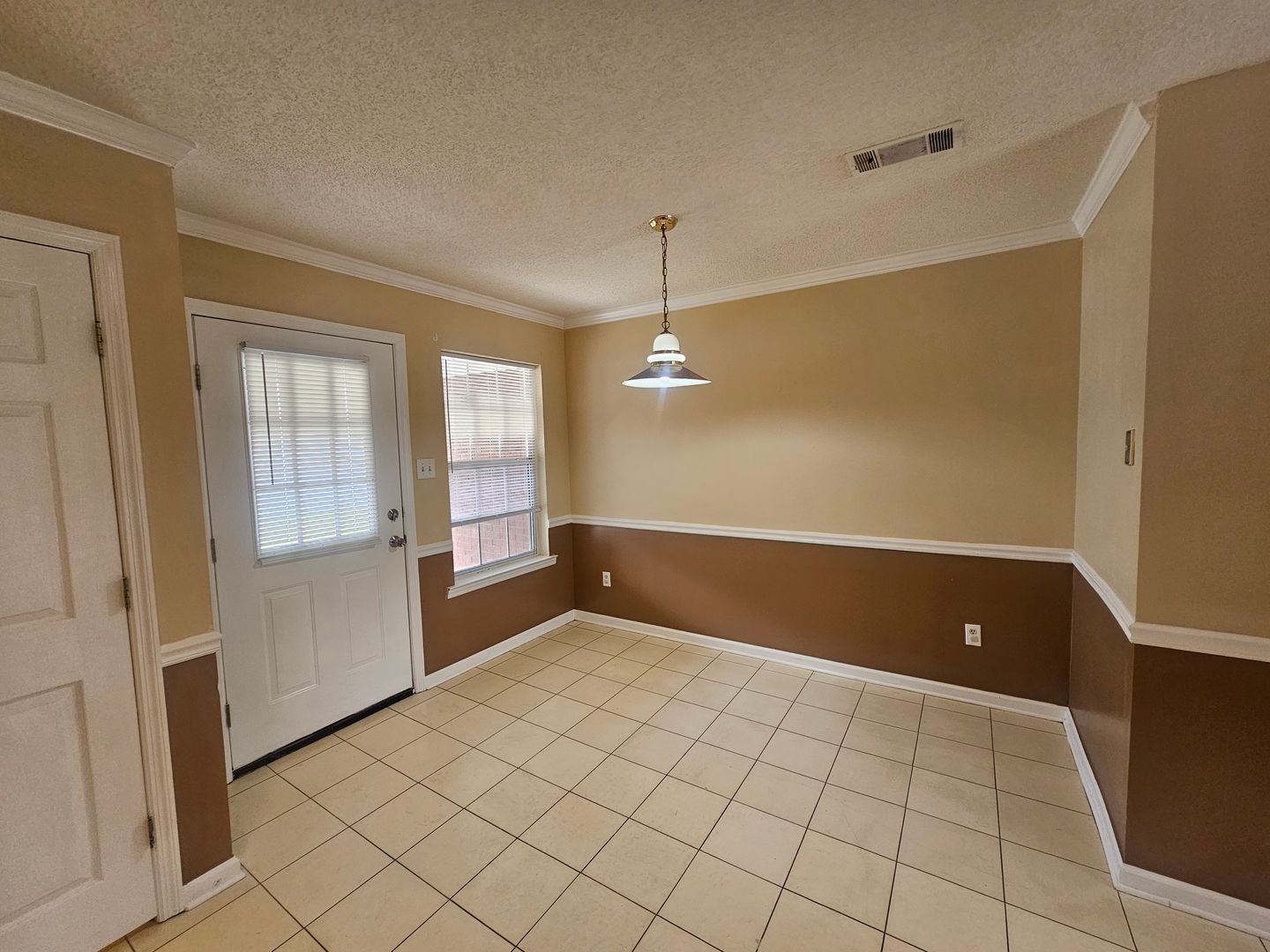 Albany Apartment: 2220 Friar Tuck Lane