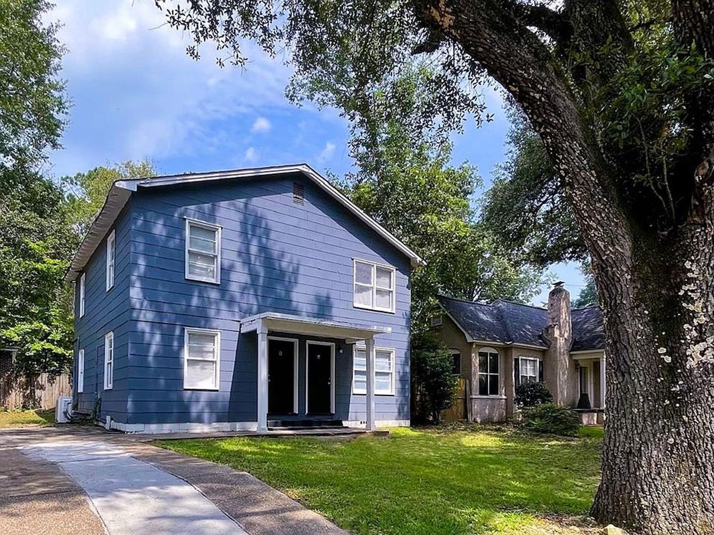 Albany Apartment: 912 North Davis Street