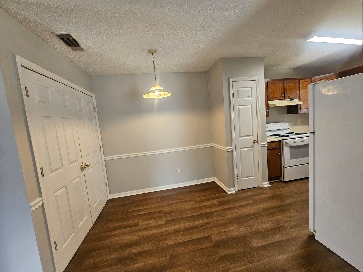 Albany Apartment: 2220 Friar Tuck Lane