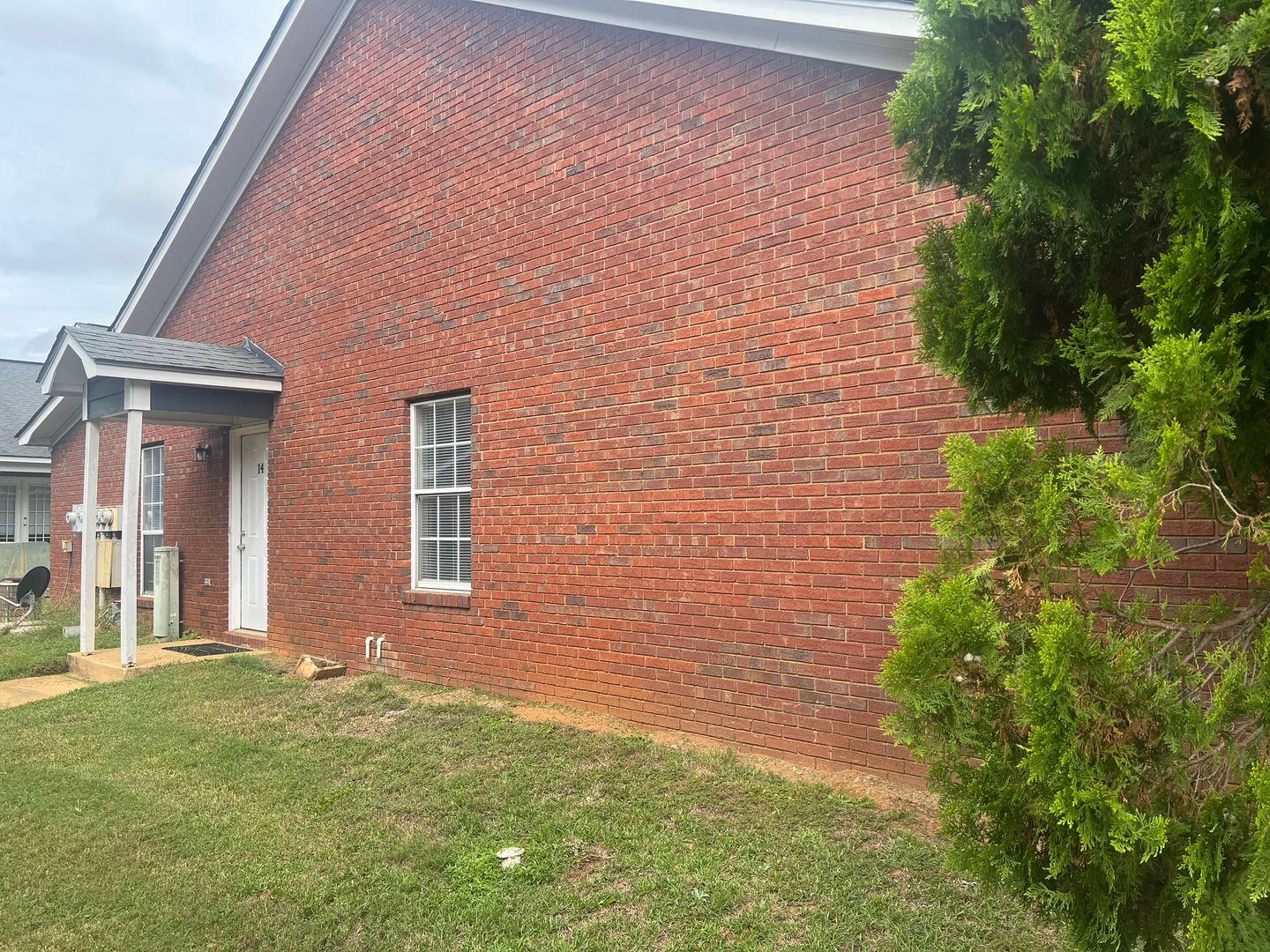 Albany Apartment: 2220 Friar Tuck Lane