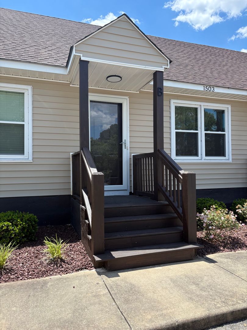 Wilson Apartment: 1503 Tilghman Road North