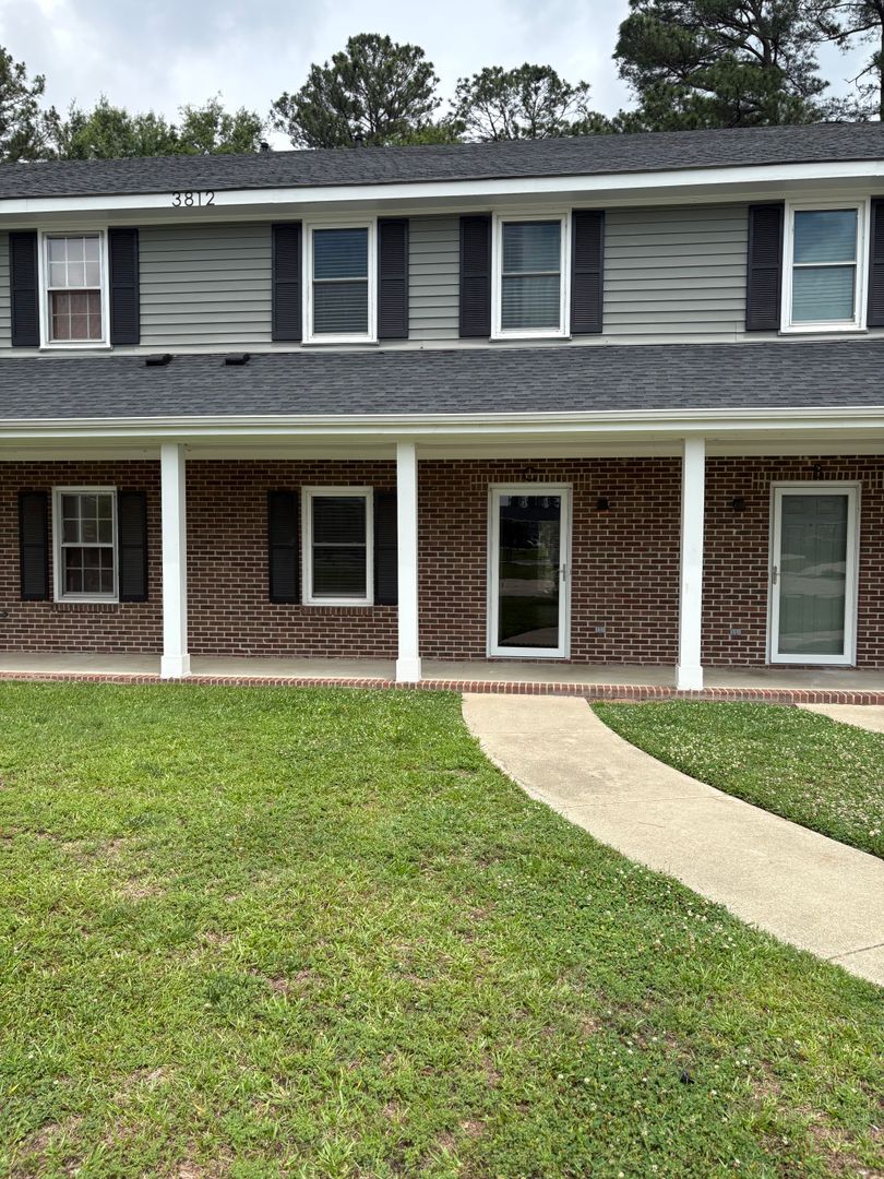 Wilson Apartment: 3812 Chase Road Northwest