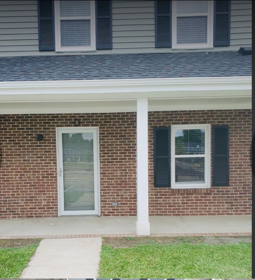 Wilson Apartment: 3814 Chase Road Northwest