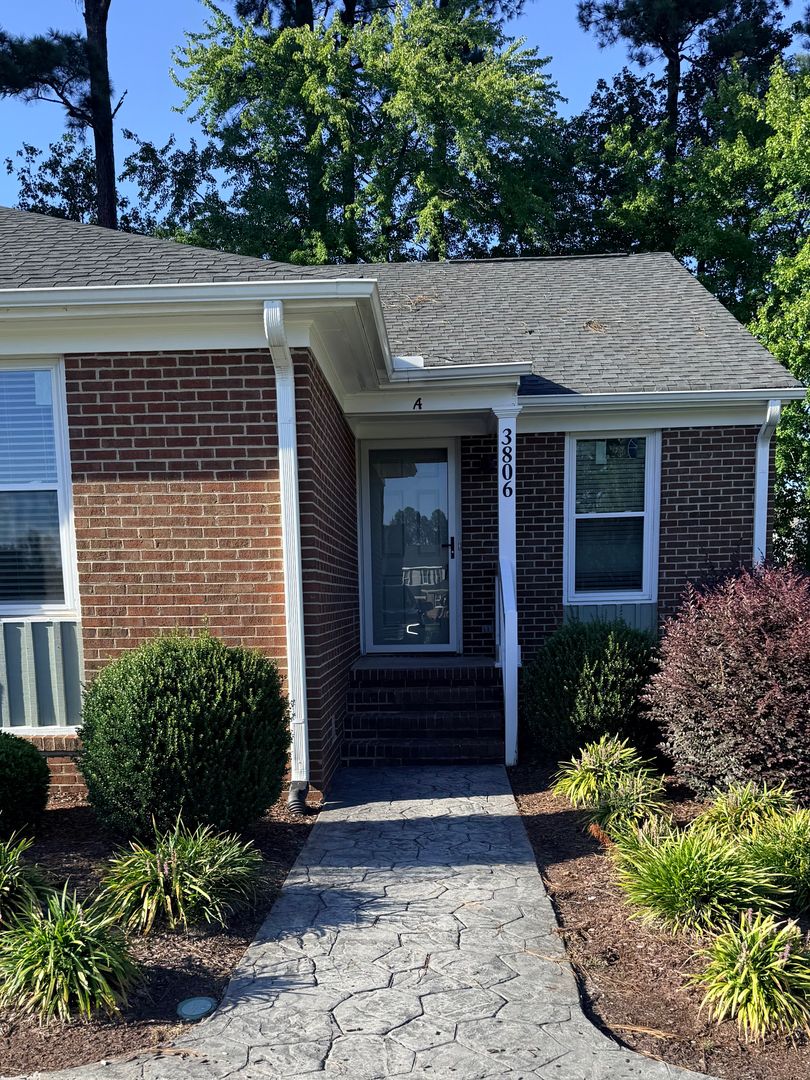 Wilson Apartment: 3806 Chase Road Northwest