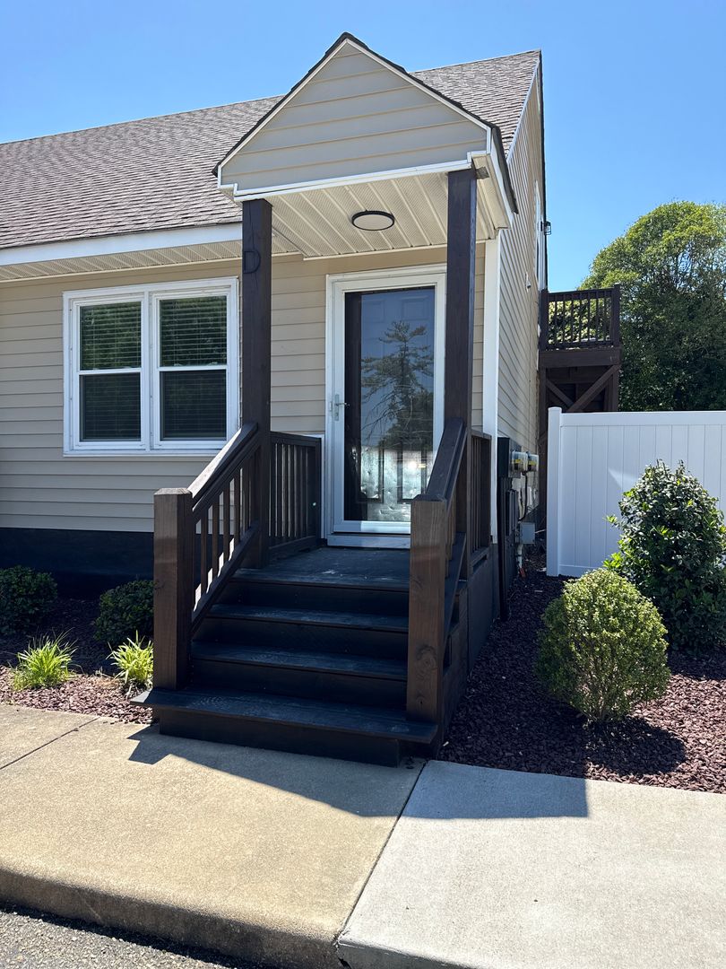 Wilson Apartment: 1503 Tilghman Road North
