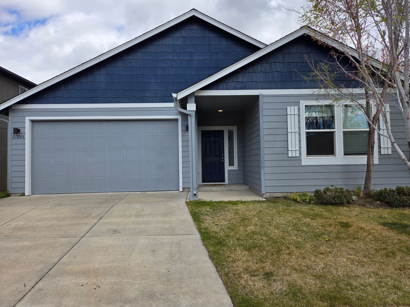 Bend House: 21246 Golden Mkt