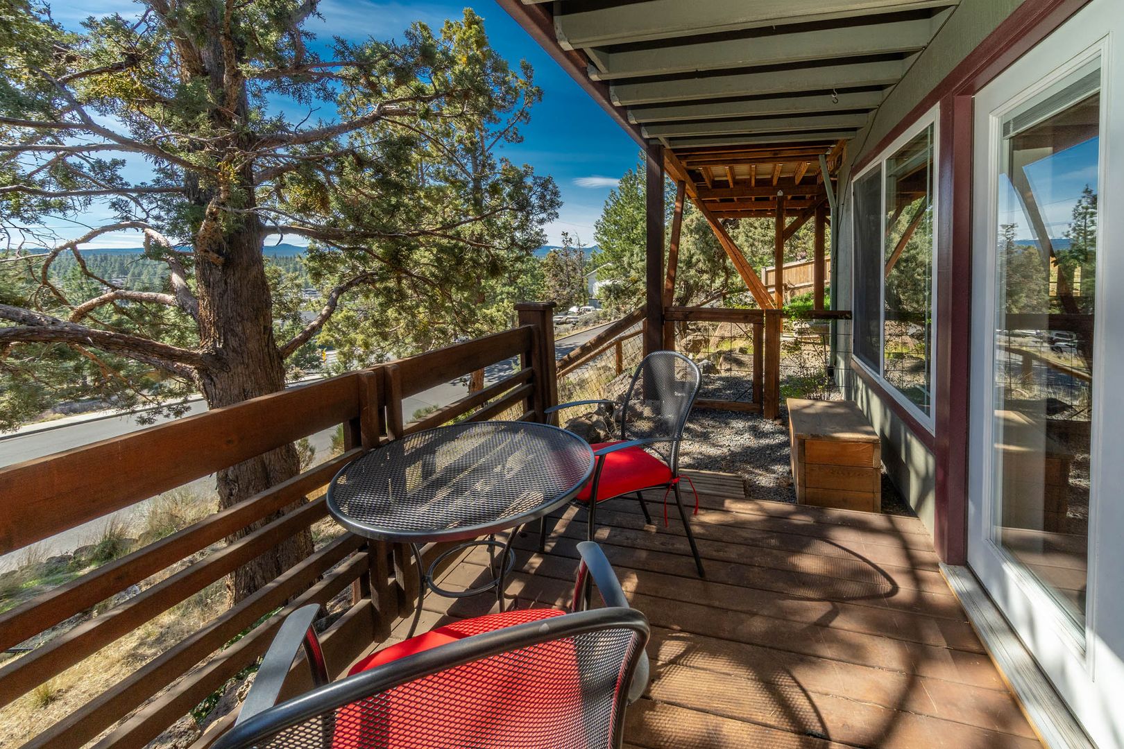 Bend Apartment: 2010 NW Cascade View Drive ADU