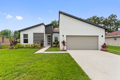Modern, Energy-Efficient Home with All the Upgrades – photo 1