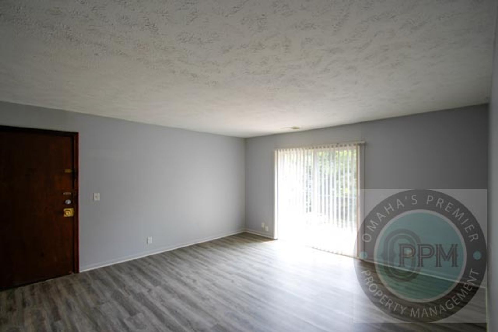 Omaha Apartment: 2333 Benson Gardens Bd