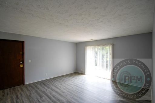 2 Bd/1Ba | Gas & Water Included! – photo 1