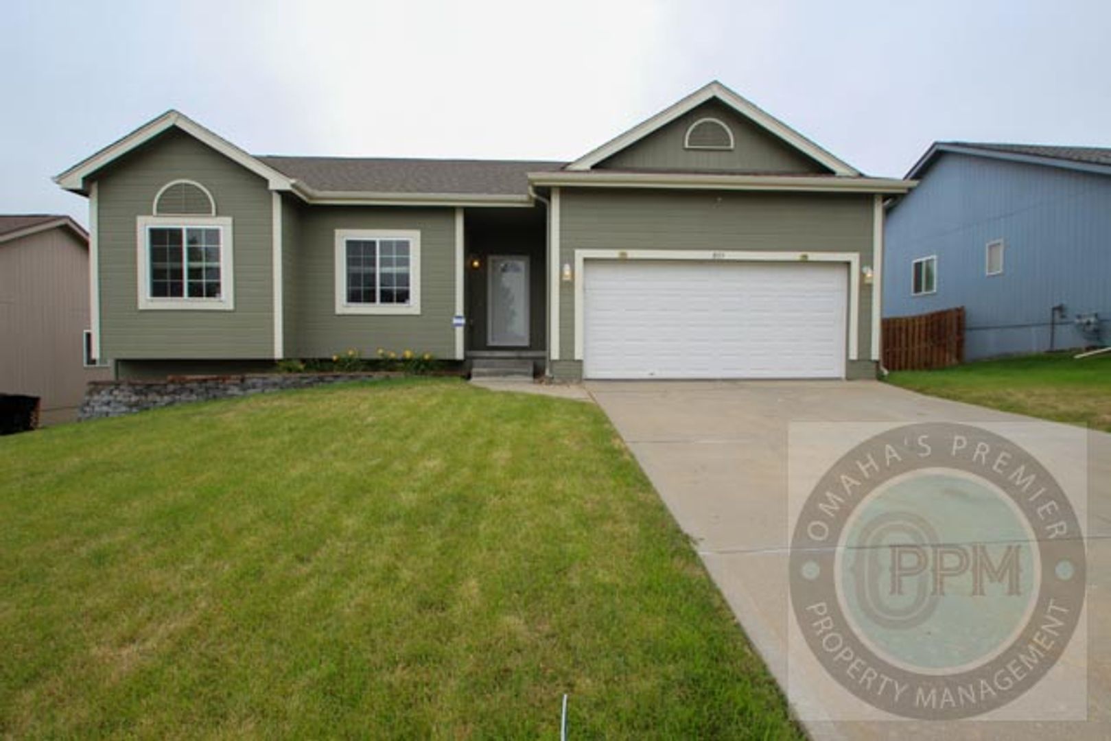 Papillion House: 809 Lake Tahoe Dr