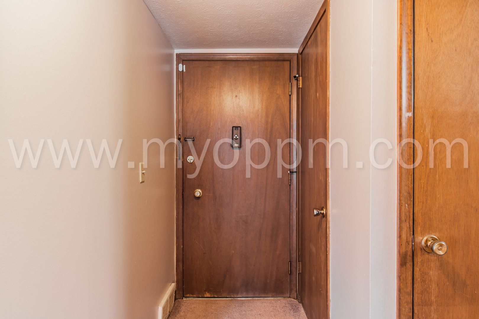 Omaha Apartment: 1016 N 47th Ave