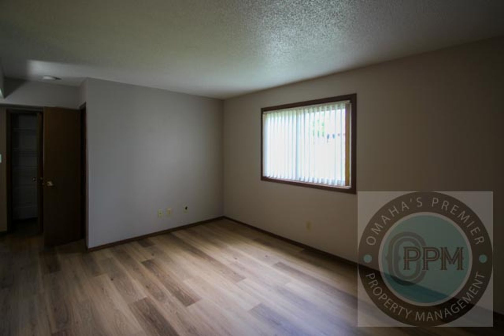Bennington Apartment: 15605 N 4th St