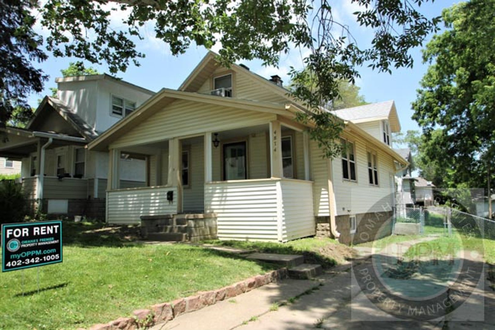 Omaha House: 4874 Maple St
