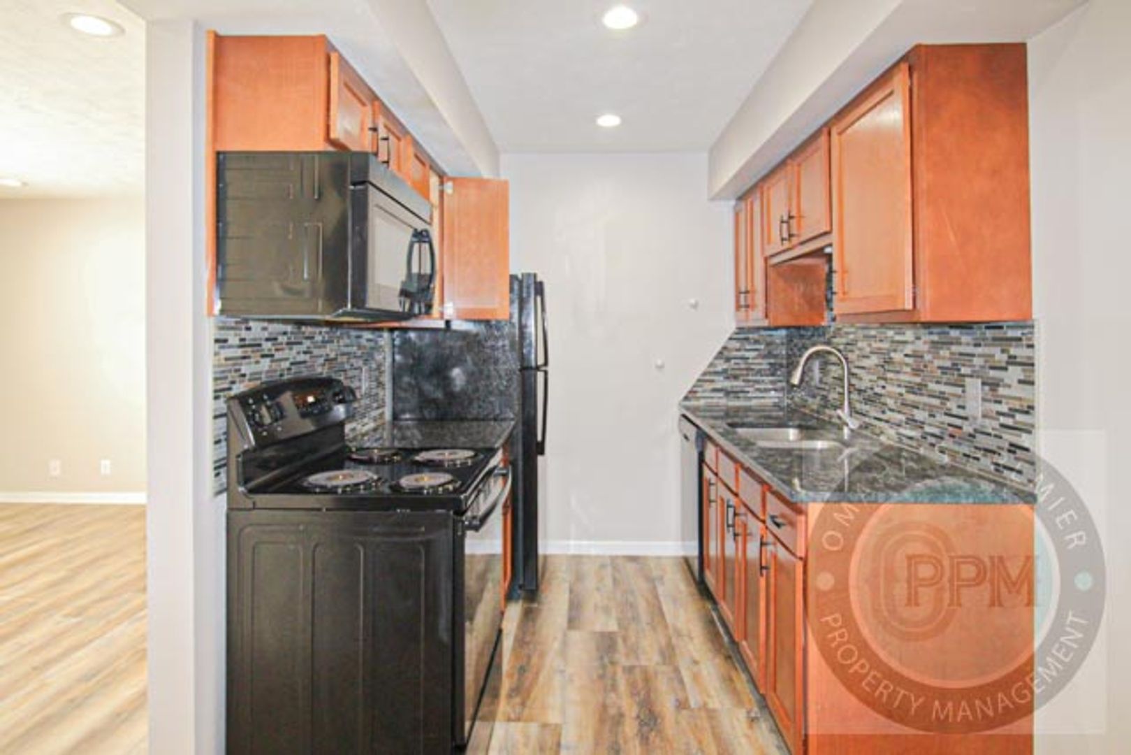 Omaha Apartment: 2903 N 76th St