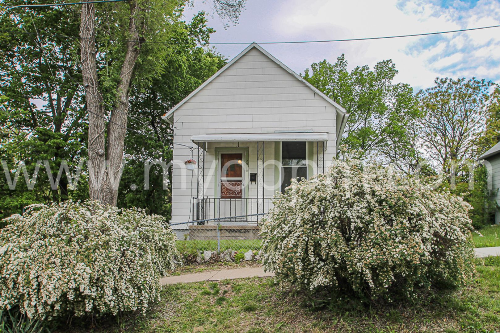Omaha House: 2010 S 4th St