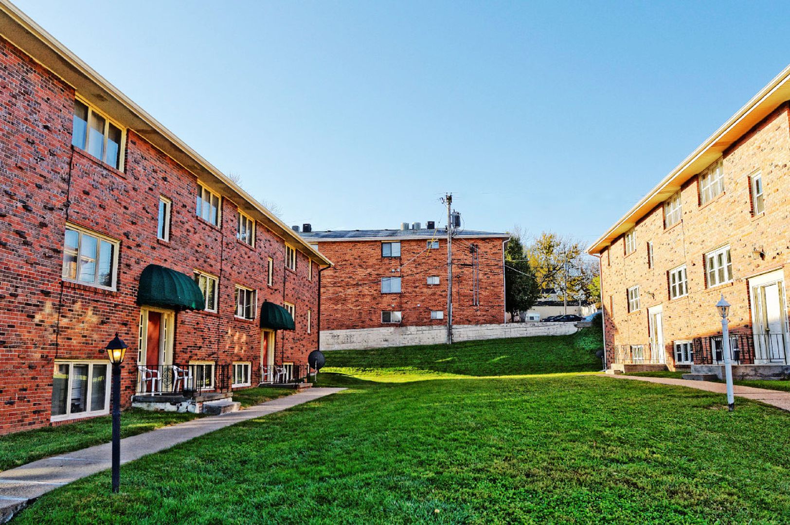 Omaha Apartment: 7303 Decatur St