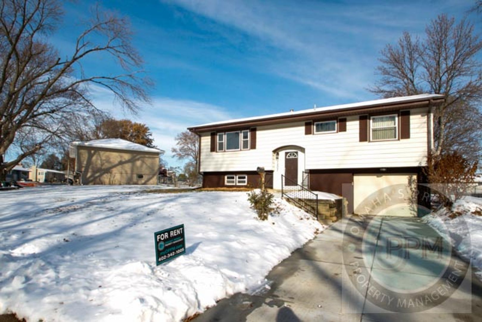 La Vista House: 7207 Pine Dr