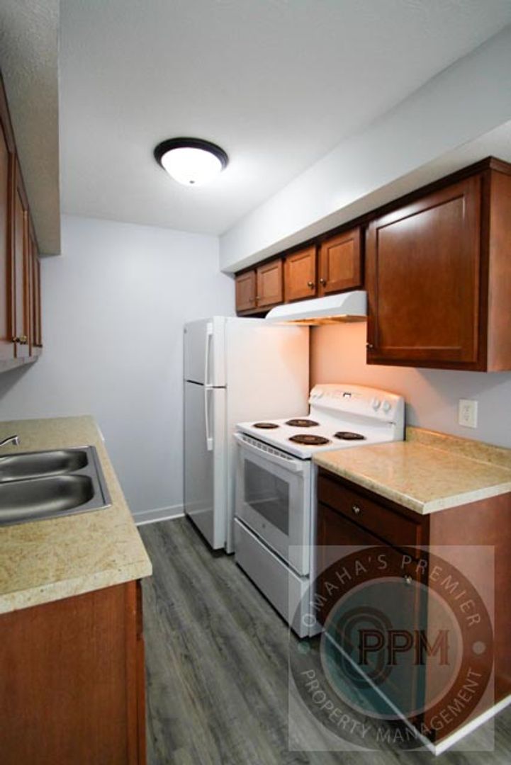 Omaha Apartment: 2333 Benson Gardens Bd