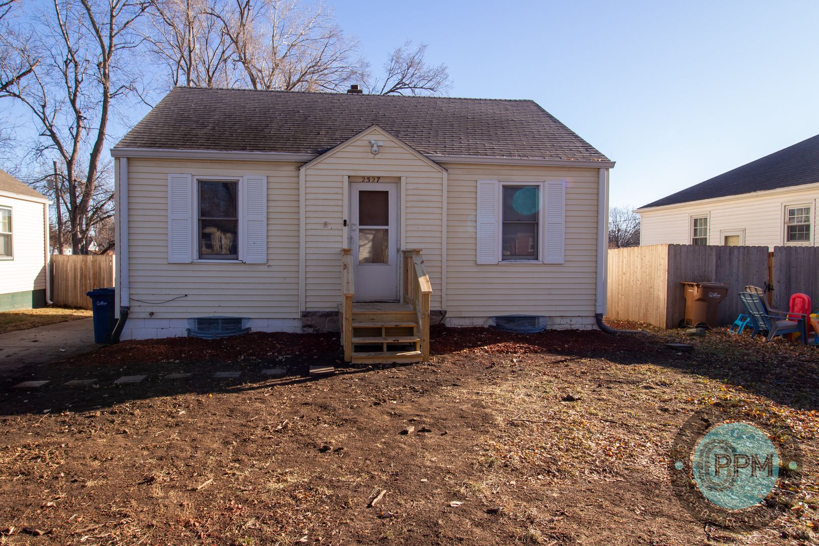 Bellevue House: 2527 Madison St