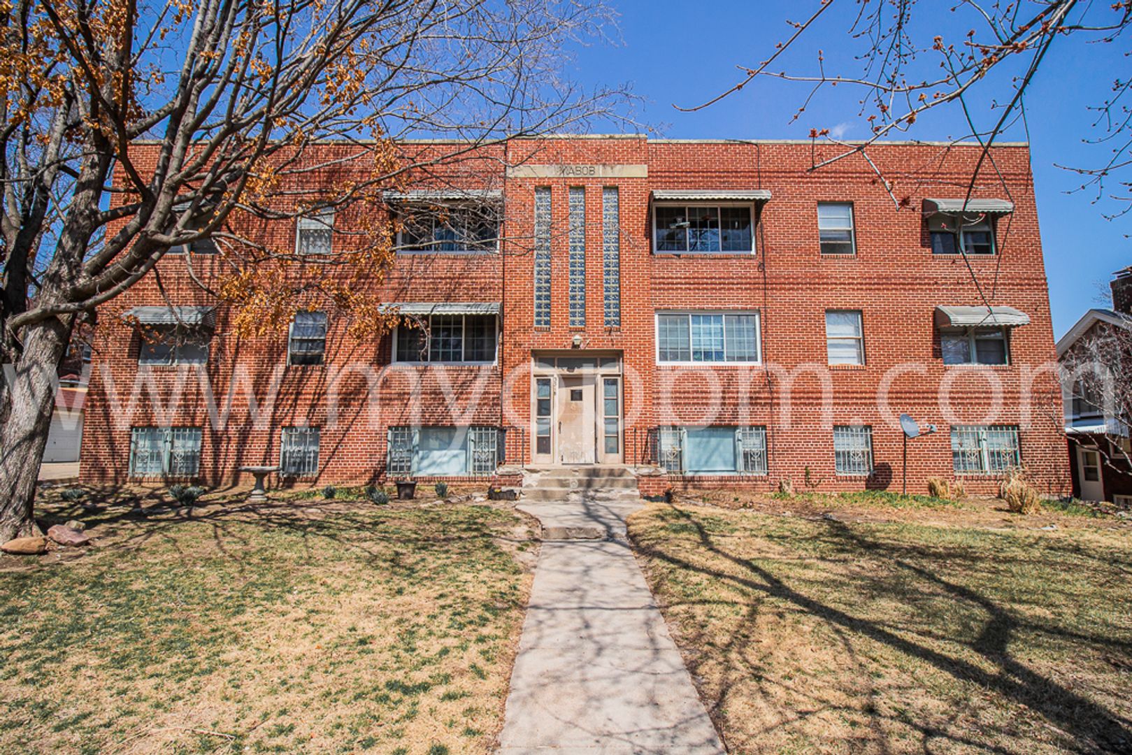 Omaha Apartment: 3518 California St