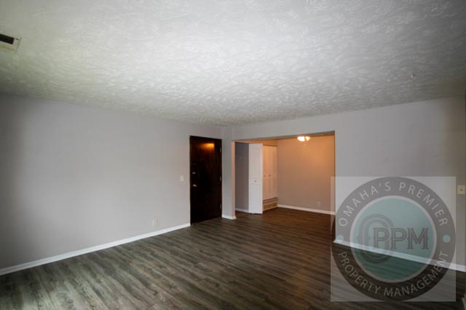 Omaha Apartment: 2333 Benson Gardens Bd
