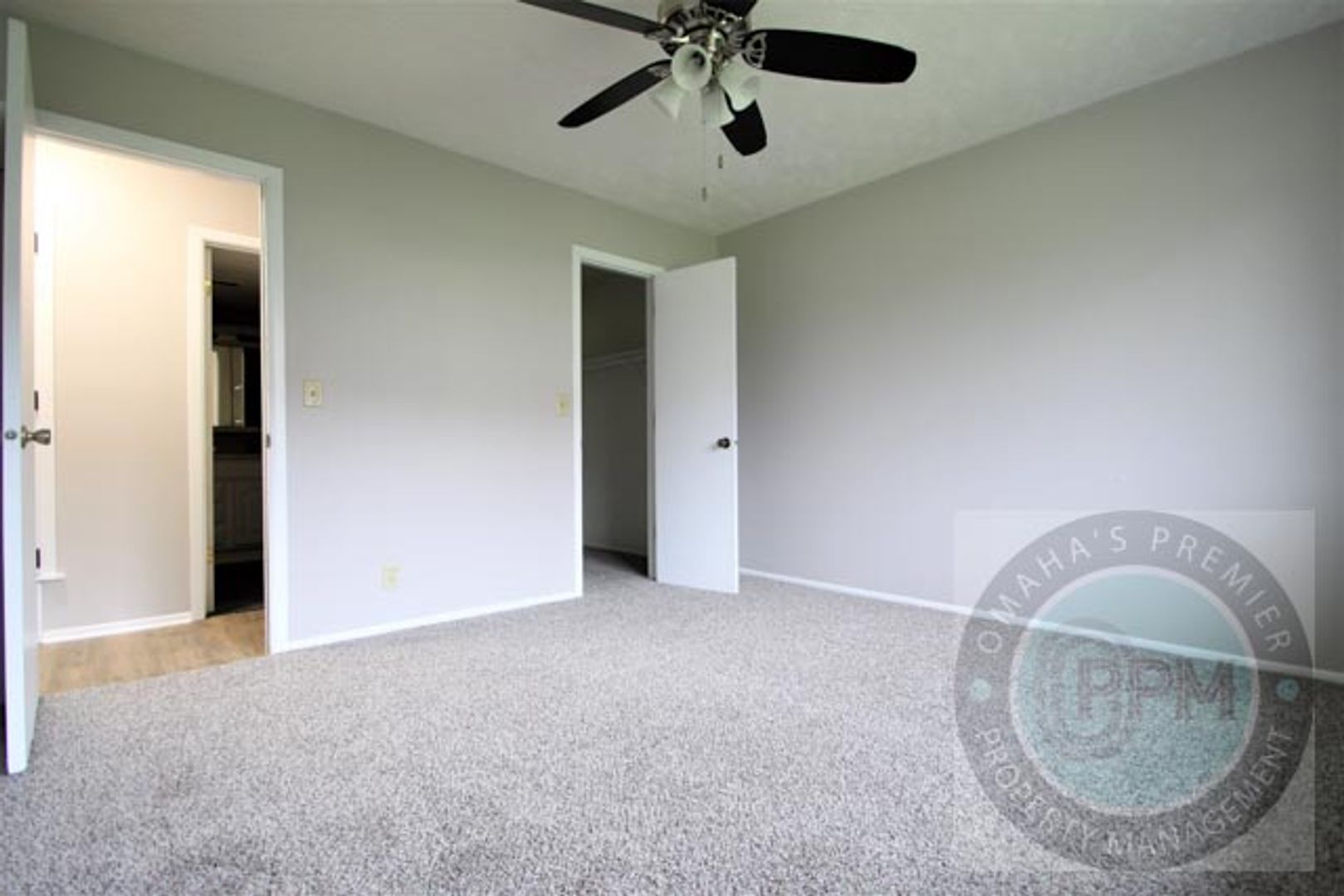 Bellevue Apartment: 818 Lincoln Rd