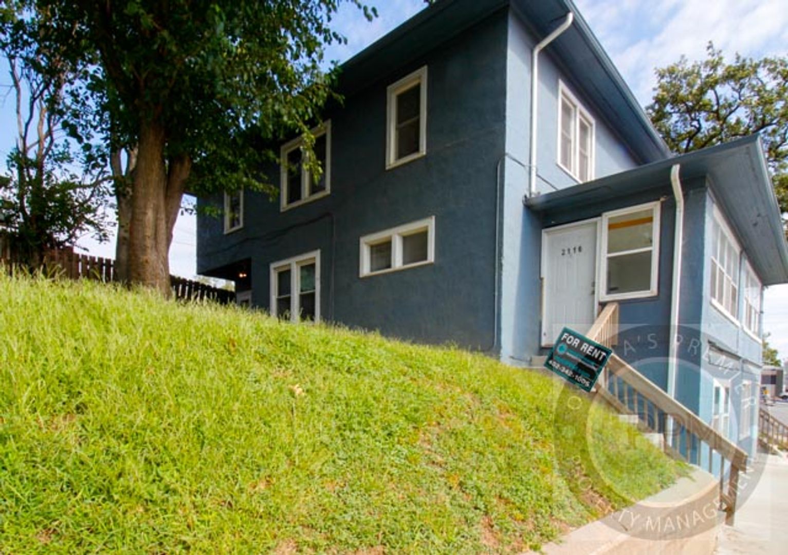 Omaha Apartment: 2114 L St